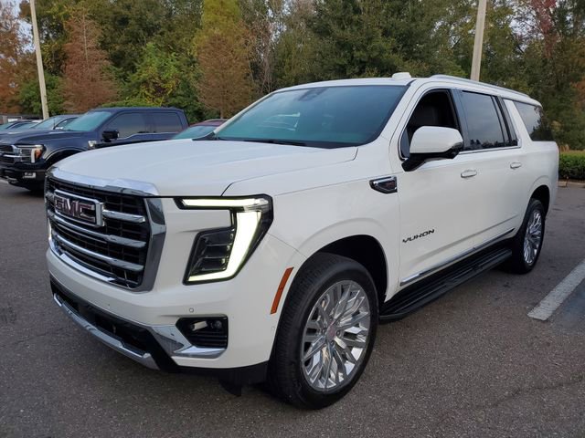 Used 2025 GMC Yukon XL Elevation image 2