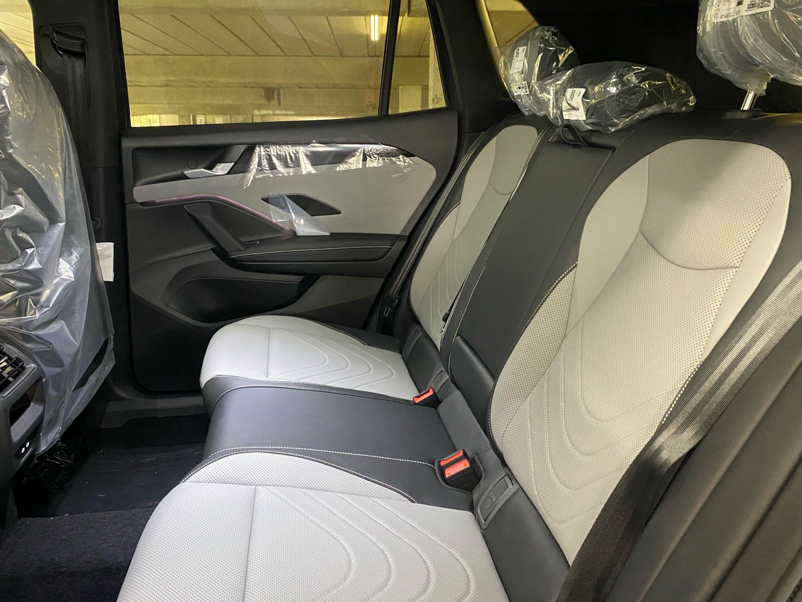 New 2026 Volkswagen Tiguan SE R-Line AWD/4WD image 12