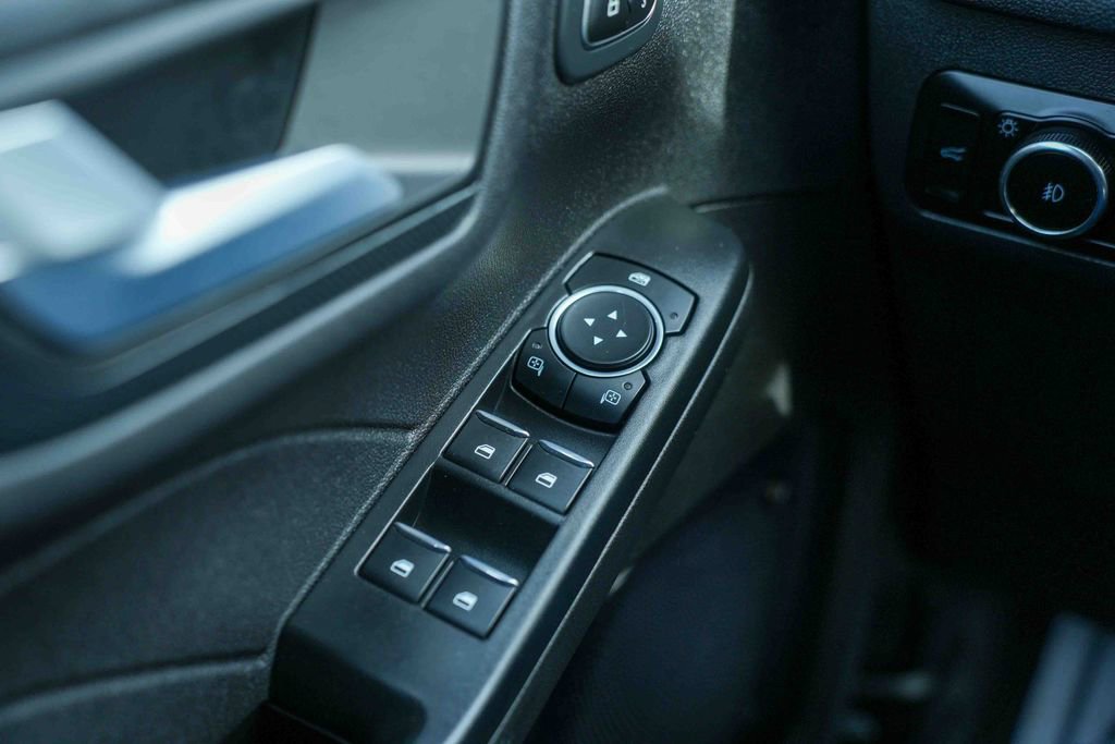 Certified 2023 Ford Escape ST-Line Select w/ Tech Pack #2 image 30