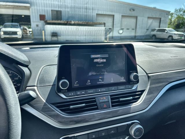 Used 2025 Nissan Altima 2.5 SV image 13