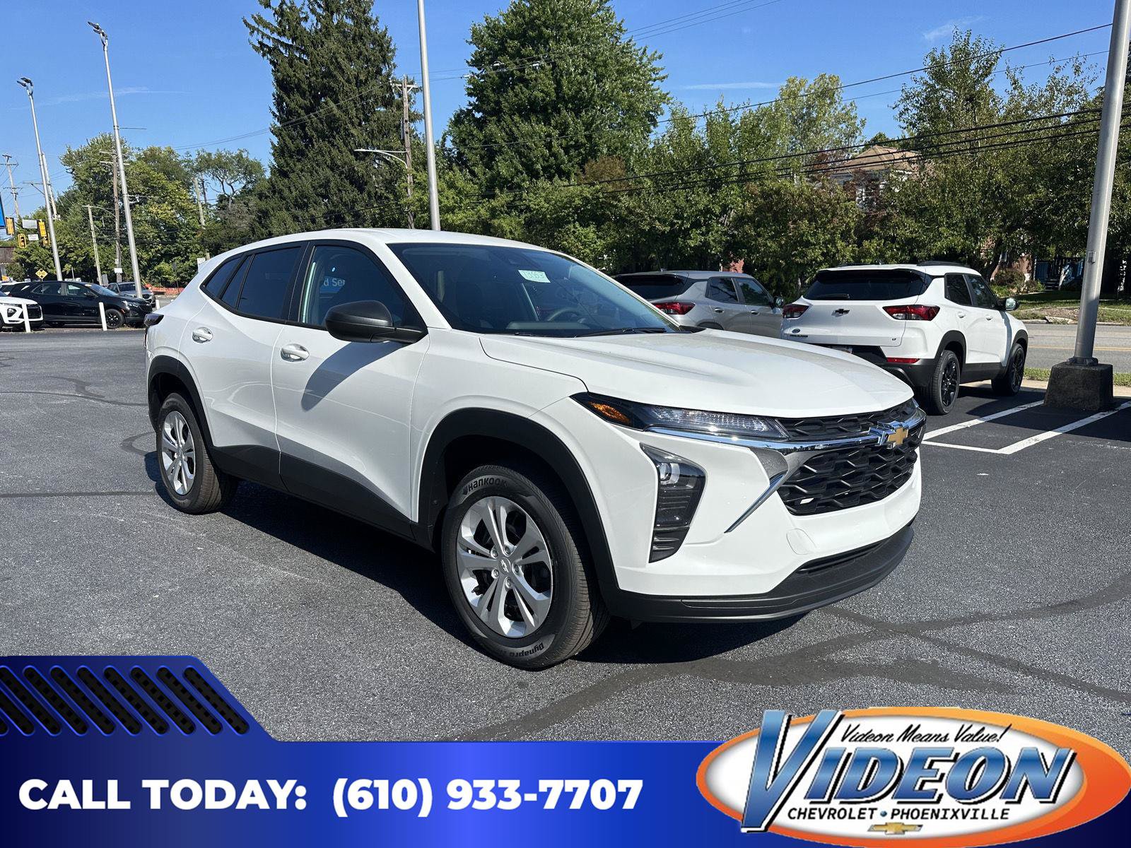 New 2026 Chevrolet Trax LS w/ Driver Confidence Package FWD image 1