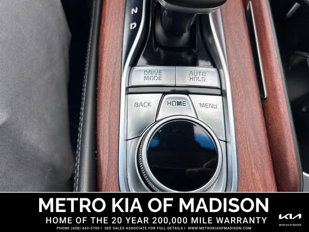 Used 2020 Kia K900 Luxury w/ VIP Package image 24