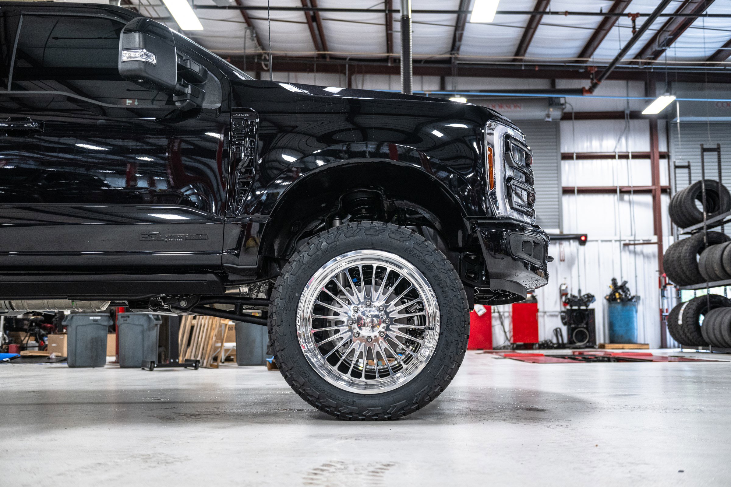 New 2025 Ford F250 Lariat w/ Lariat Ultimate Package image 13