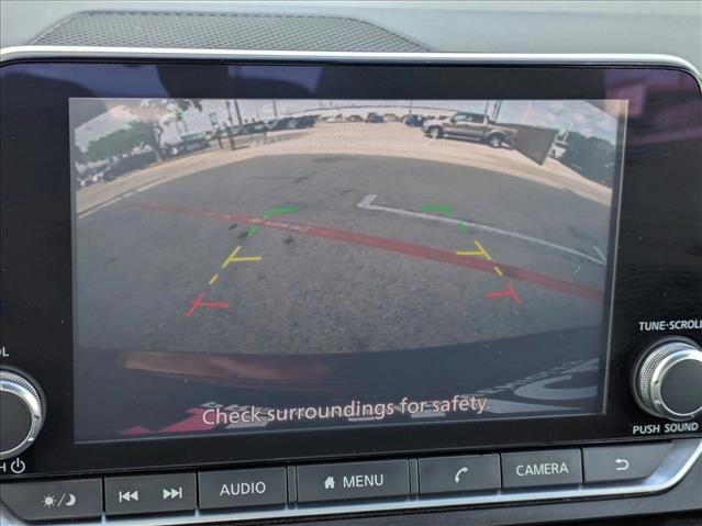 Used 2024 Nissan Altima 2.5 SV FWD image 12