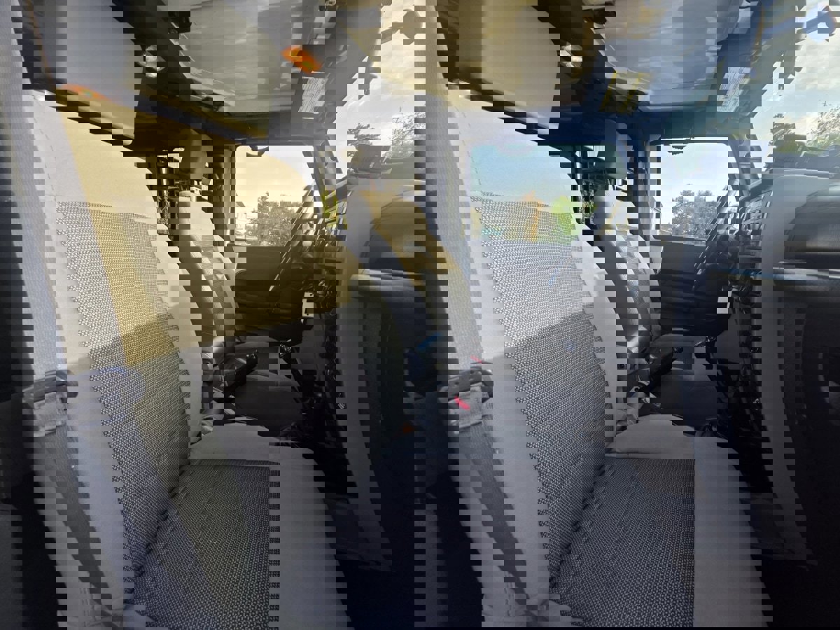 Used 2010 Jeep Wrangler Unlimited Rubicon image 13