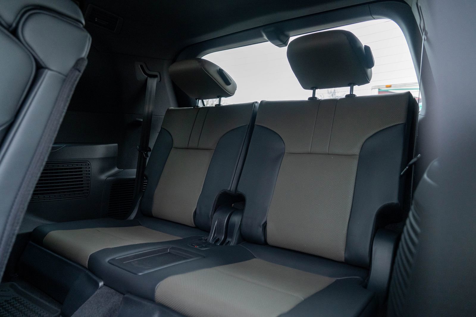 Used 2025 Lexus LX 700h Overtrail image 29