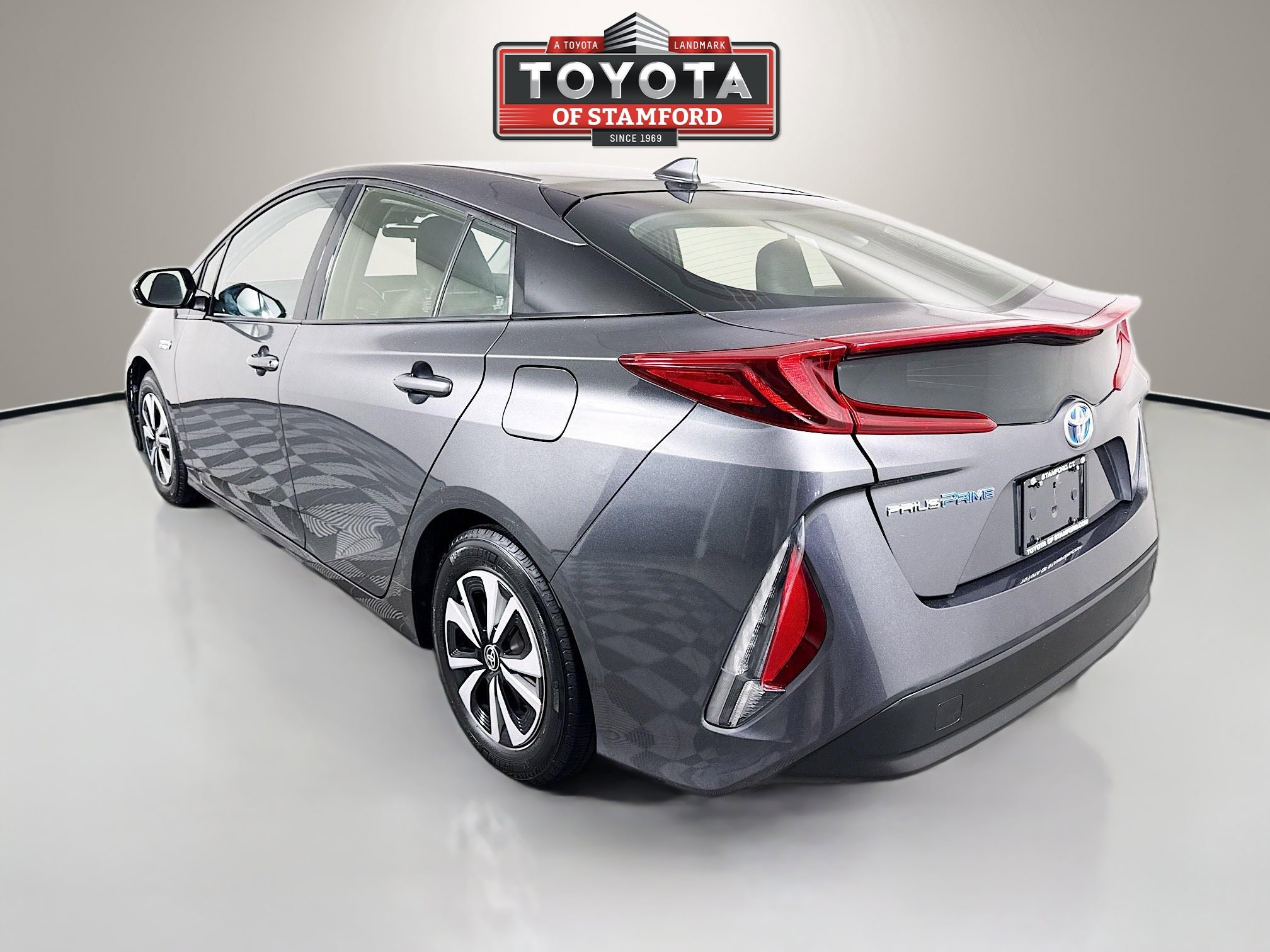 Certified 2017 Toyota Prius Prime Plus FWD image 5