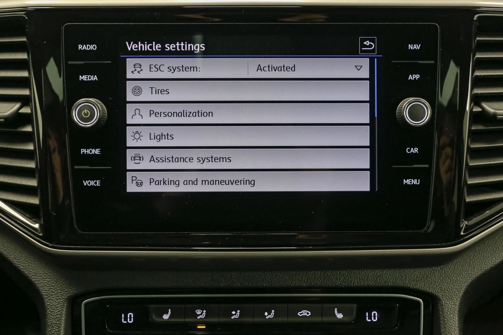 Certified 2020 Volkswagen Atlas Cross Sport SEL image 33