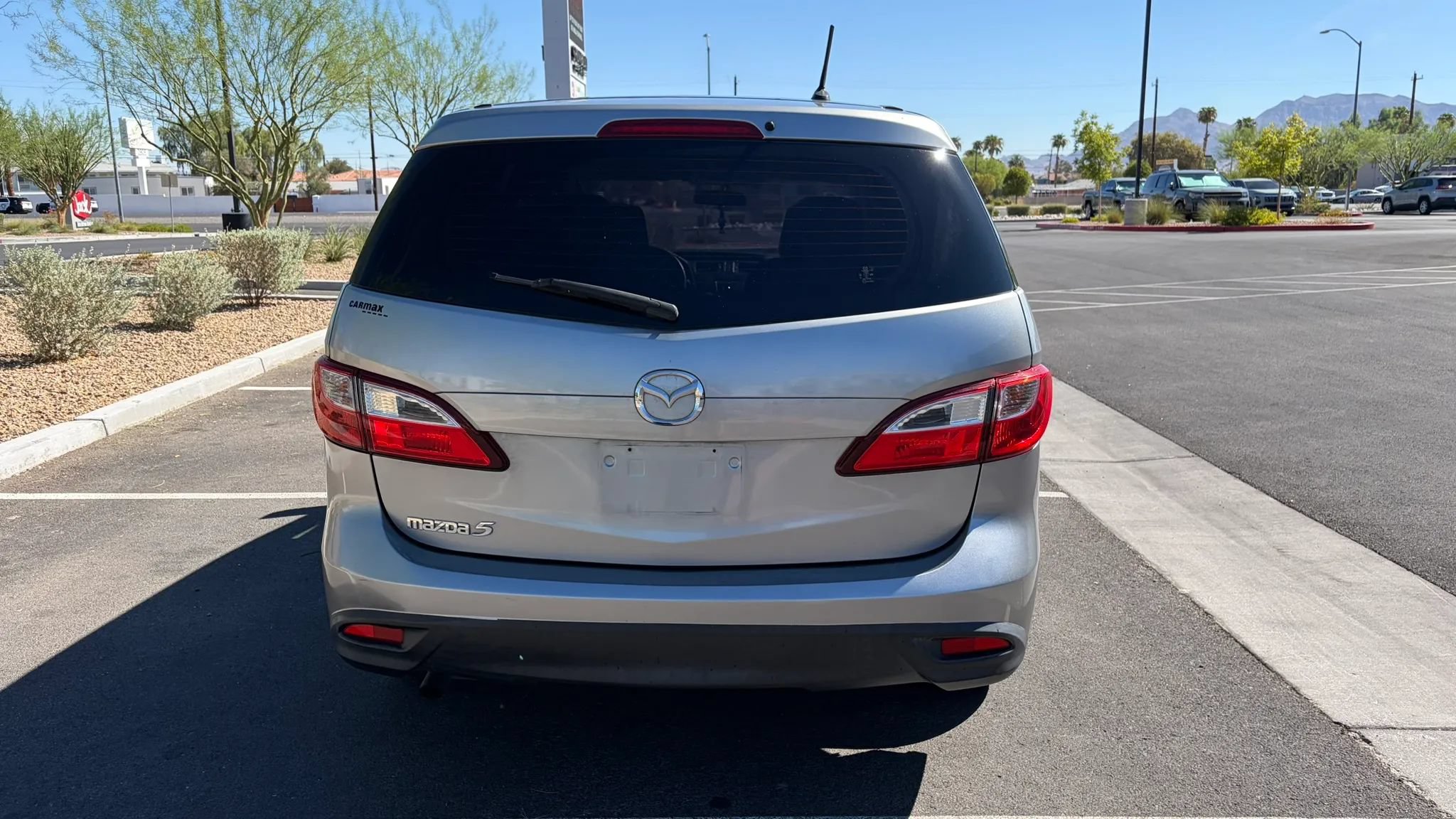 Used 2012 MAZDA MAZDA5 Sport FWD image 4