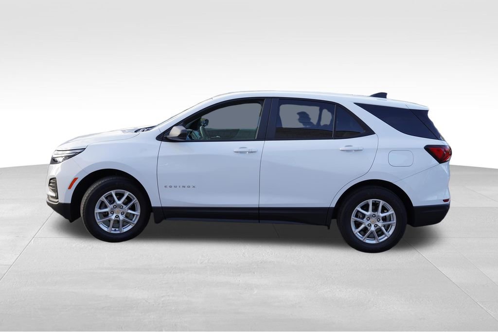 Certified 2024 Chevrolet Equinox LS w/ LS Convenience Package FWD image 9