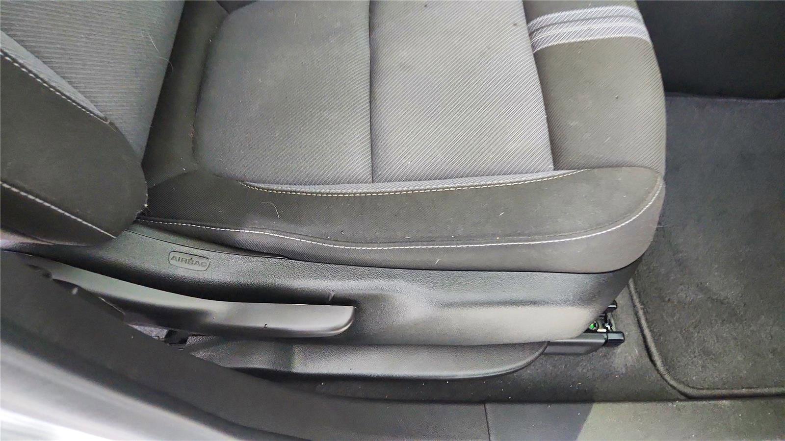 Used 2023 Chevrolet Blazer LT image 35