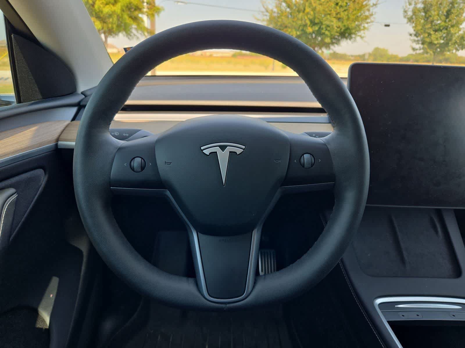 Used 2024 Tesla Model Y 2WD image 20