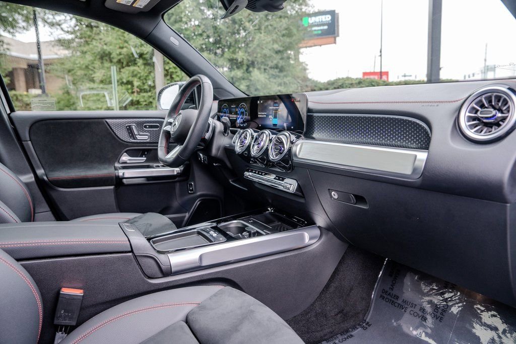 Used 2024 Mercedes-Benz EQB 250+ image 23