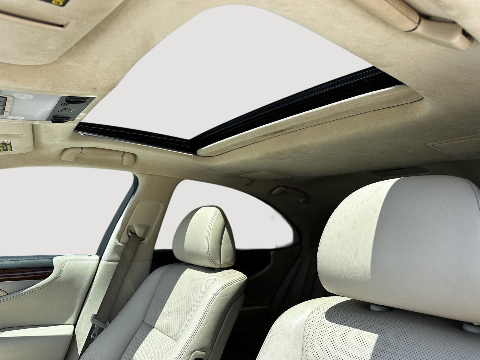 Used 2013 Lexus LS 460 w/ Comfort Pkg RWD image 20