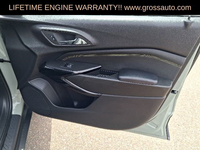 Used 2025 Chevrolet Trax ACTIV w/ Sunroof Package FWD image 30