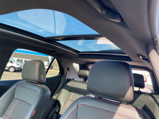 Certified 2024 Chevrolet Equinox RS w/ LPO, Floor Liner Package image 14