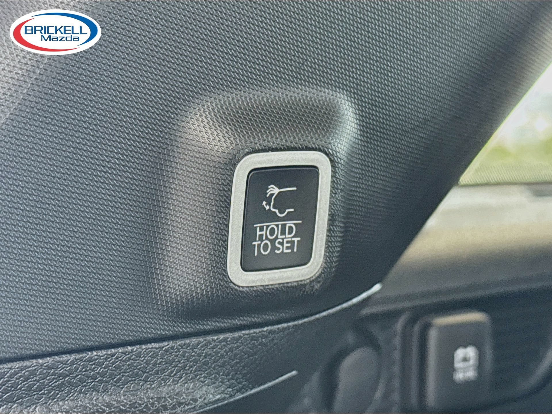 Used 2024 Jeep Grand Cherokee Altitude RWD image 12