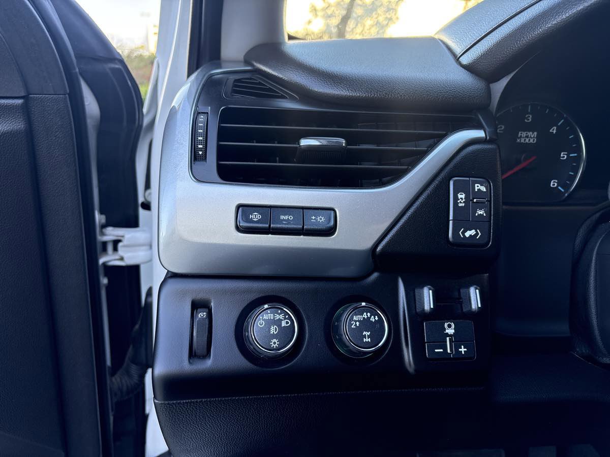 Used 2020 Chevrolet Tahoe Premier w/ RST 6.2L Performance Edition image 23