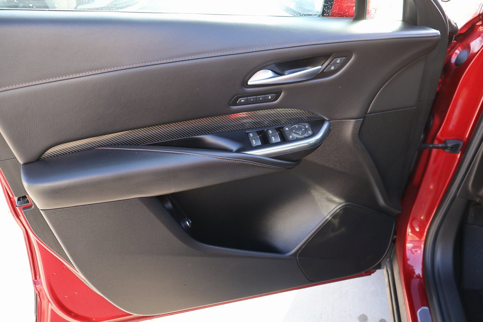 Used 2023 Cadillac XT4 Sport w/ Technology Package image 21