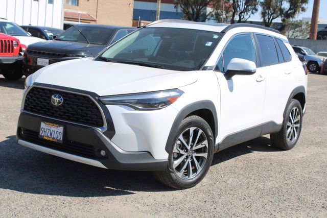 Used 2023 Toyota Corolla Cross XLE w/ Convenience Package image 9