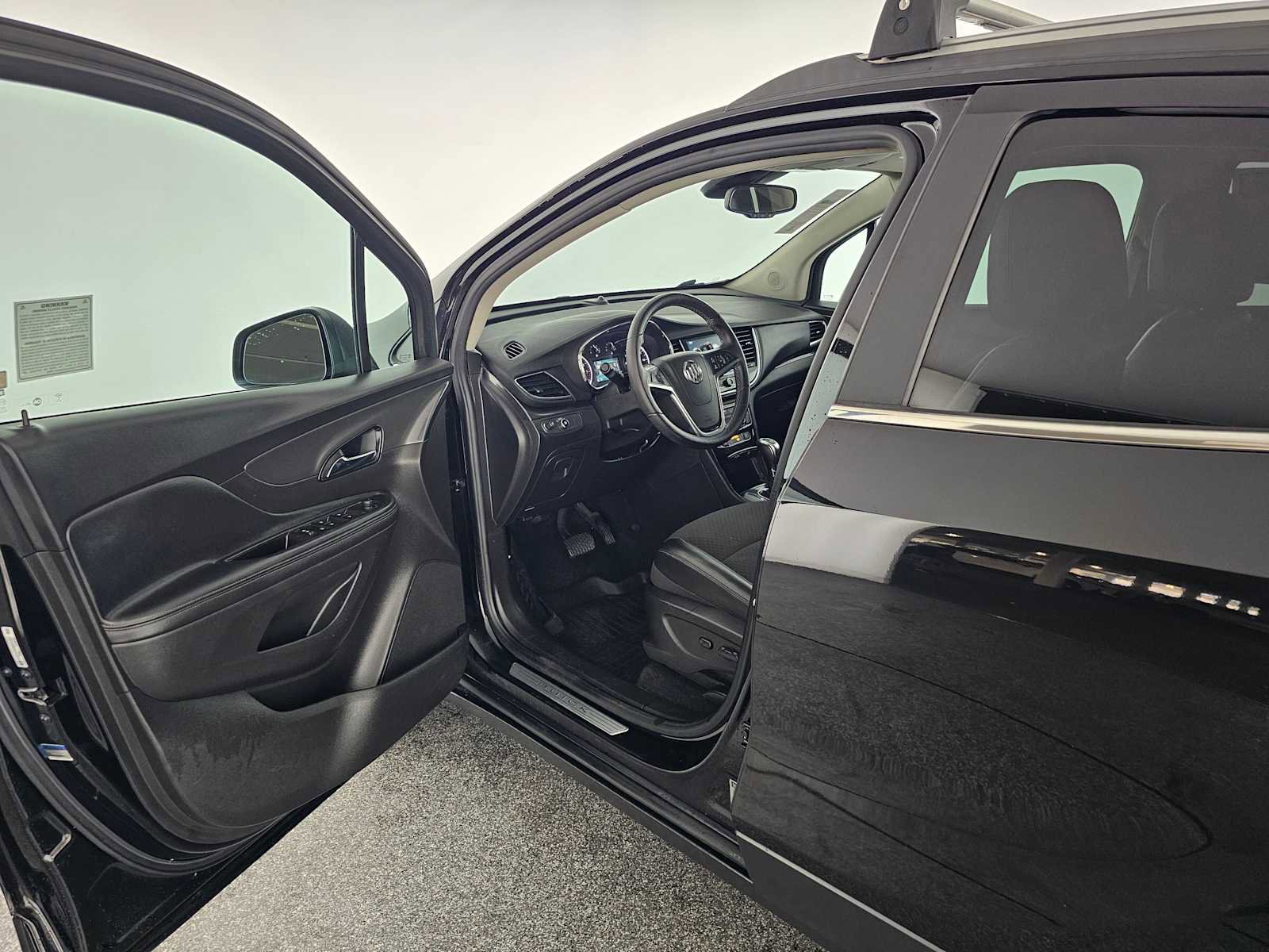 Used 2018 Buick Encore Preferred image 19