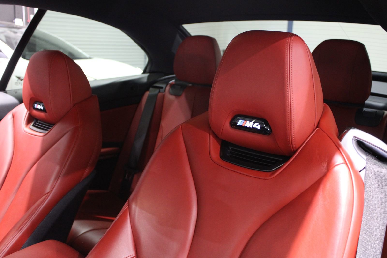 Used 2019 BMW M4 Convertible w/ Executive Package image 21
