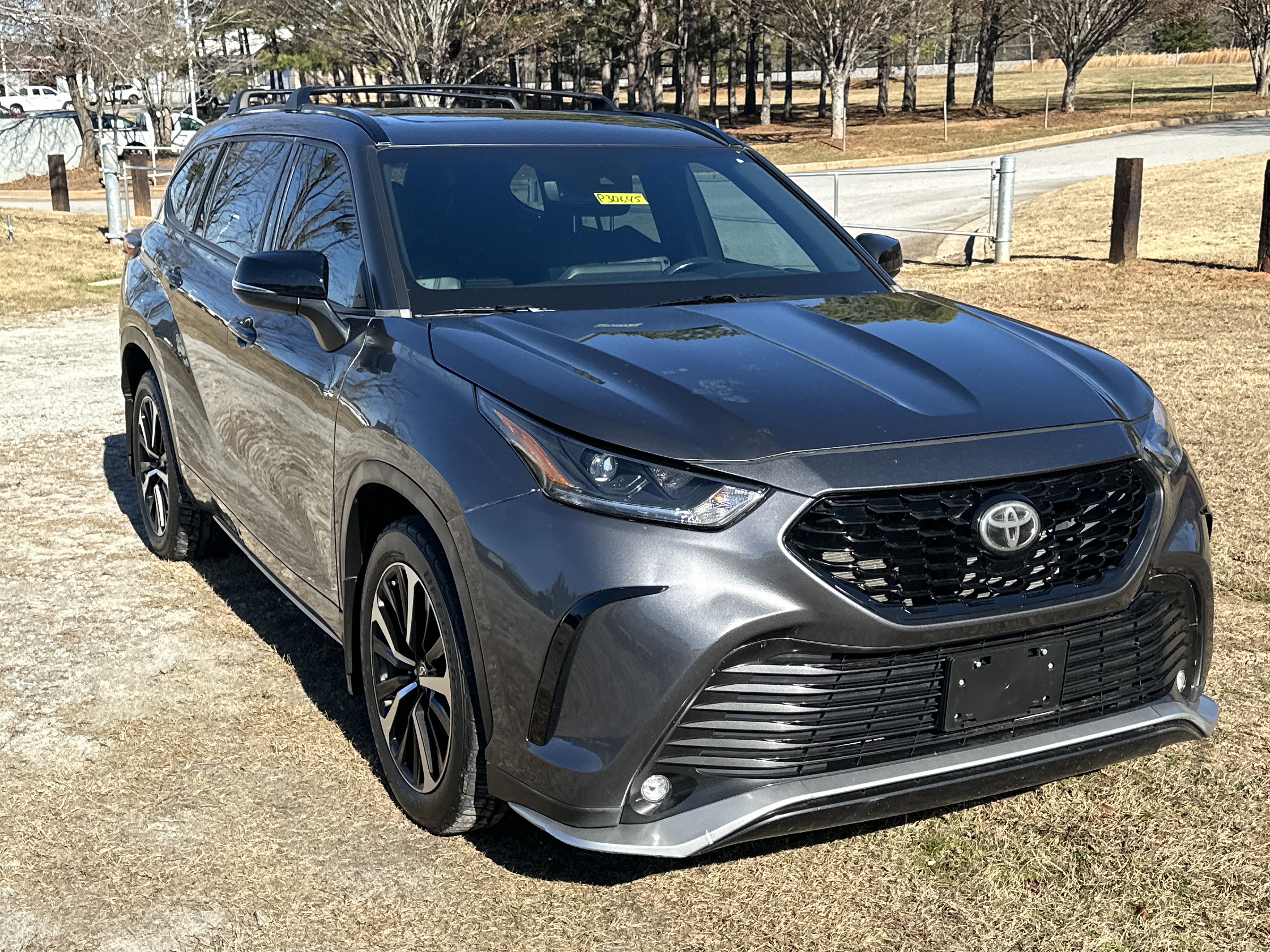 Used 2021 Toyota Highlander XSE image 3