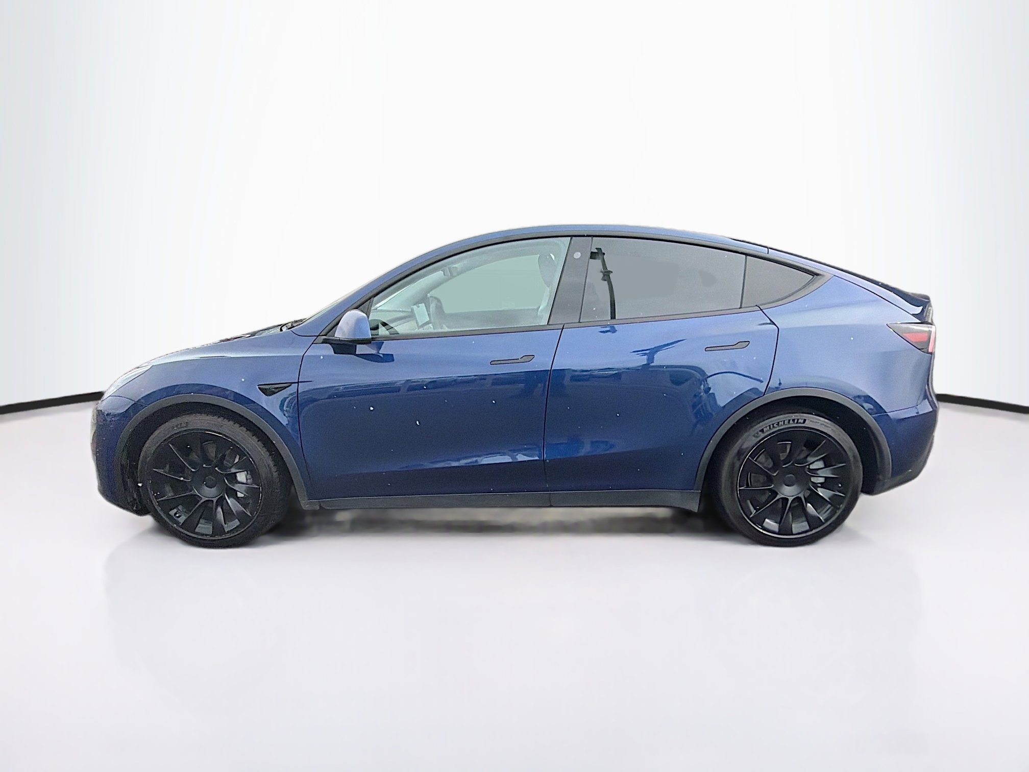 Used 2021 Tesla Model Y Long Range image 4