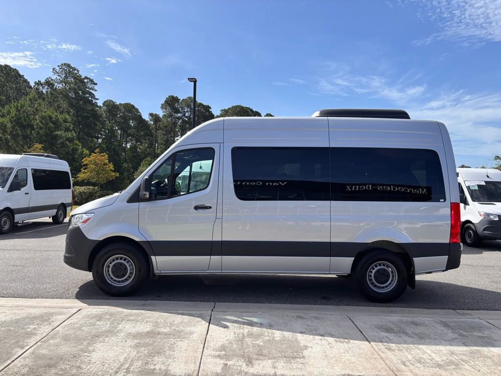 Used 2024 Mercedes-Benz Sprinter 2500 image 2