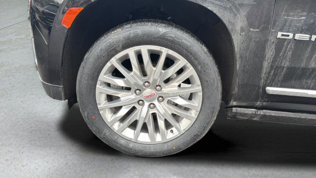 Used 2023 GMC Yukon Denali image 13