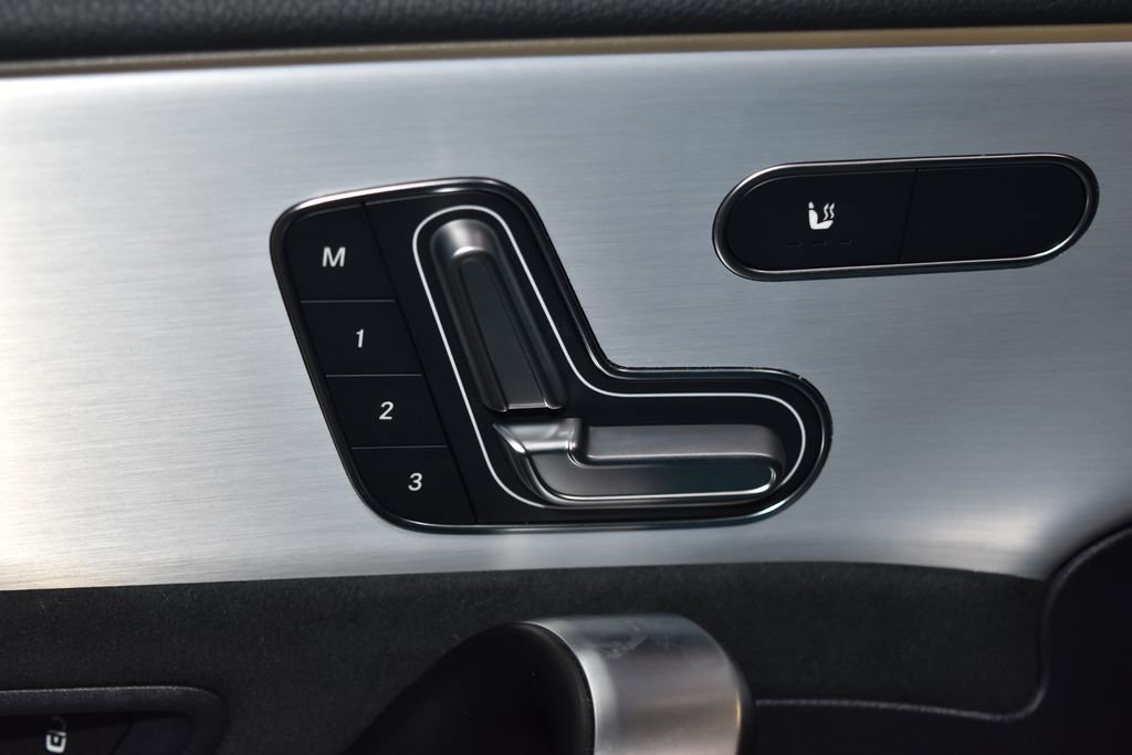 Certified 2025 Mercedes-Benz CLA 250 4MATIC image 5