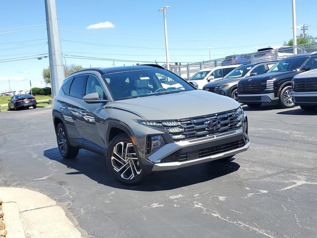 Used 2025 Hyundai Tucson Limited AWD/4WD image 32