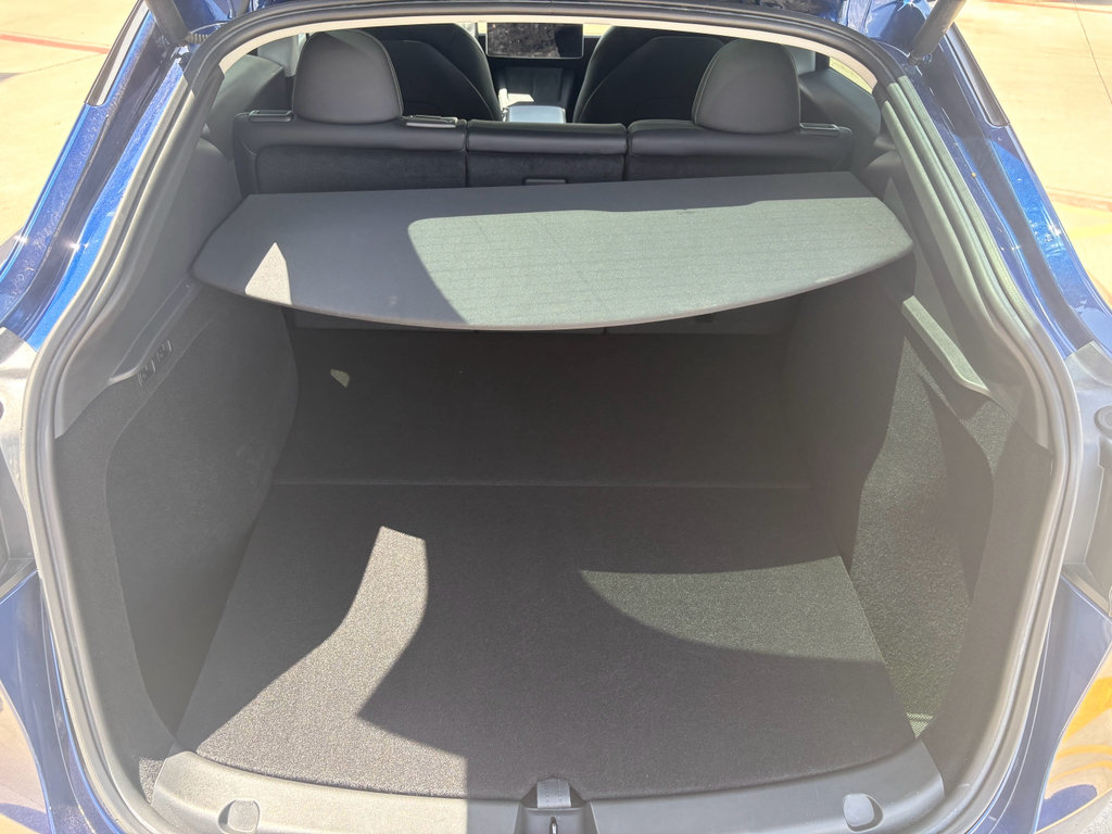 Used 2022 Tesla Model Y Long Range AWD/4WD image 30