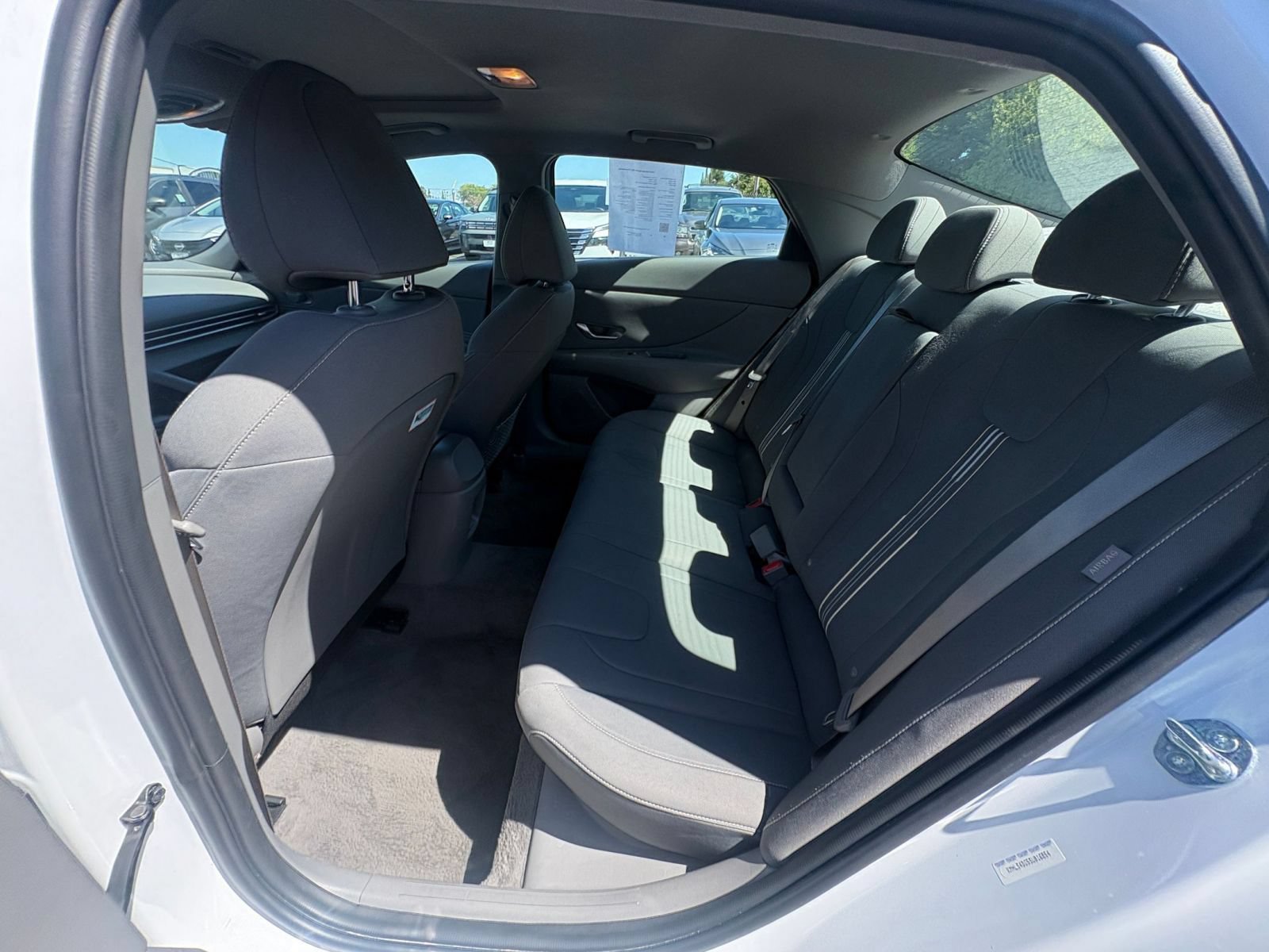 Used 2025 Hyundai Elantra SEL FWD image 25