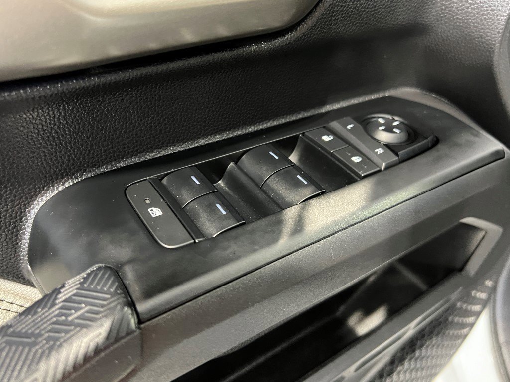 Used 2025 Toyota Tacoma Limited image 24