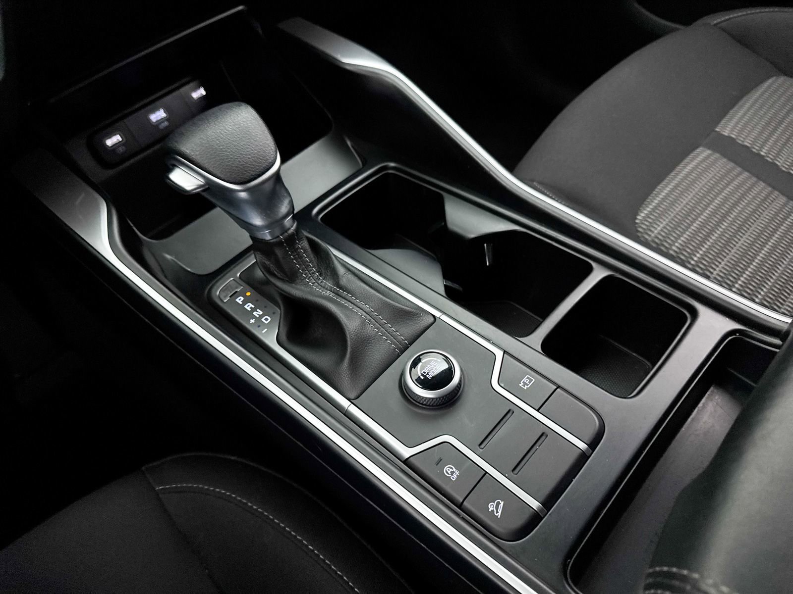 Used 2021 Kia Sorento LX image 24