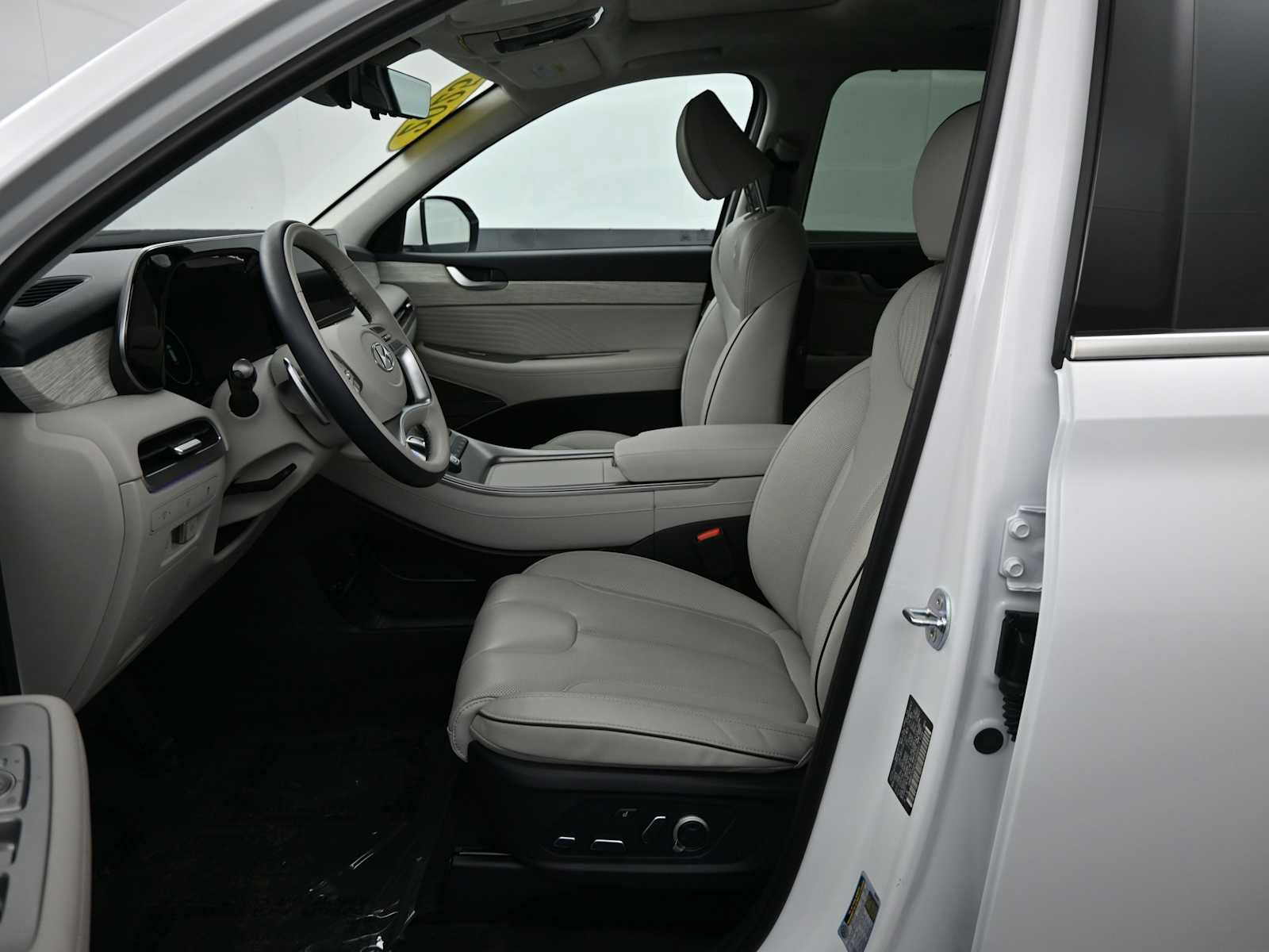 Used 2025 Hyundai Palisade Calligraphy image 11