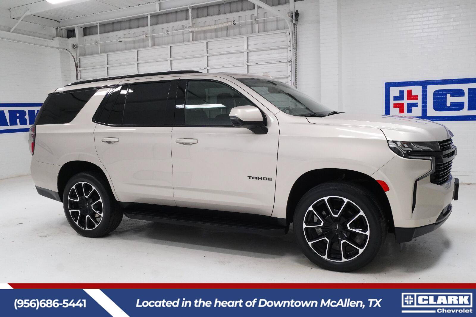 Used 2024 Chevrolet Tahoe RST w/ Luxury Package RWD image 4