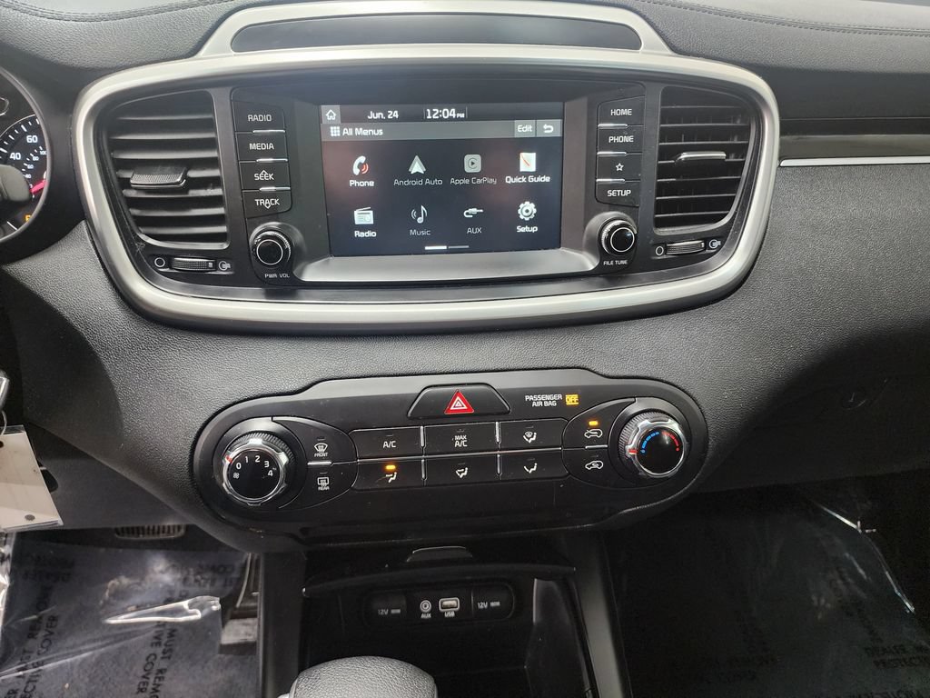 Used 2020 Kia Sorento LX FWD image 17