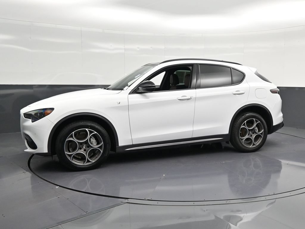 Used 2024 Alfa Romeo Stelvio Ti w/ Active Assist Plus Package AWD/4WD image 7