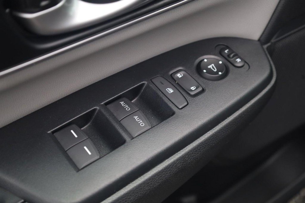 Used 2017 Honda CR-V EX-L image 10