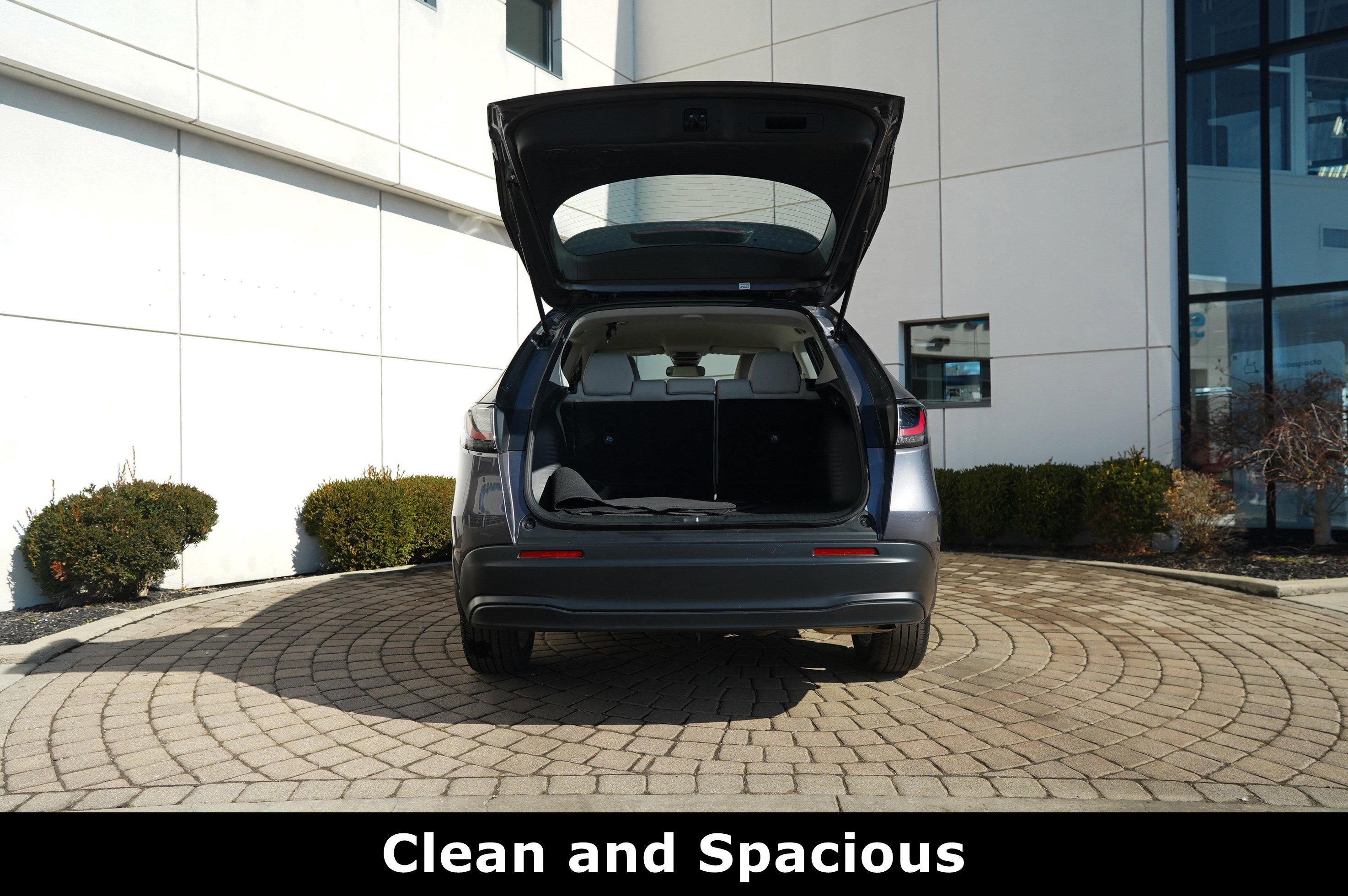 Used 2023 Honda HR-V LX image 15