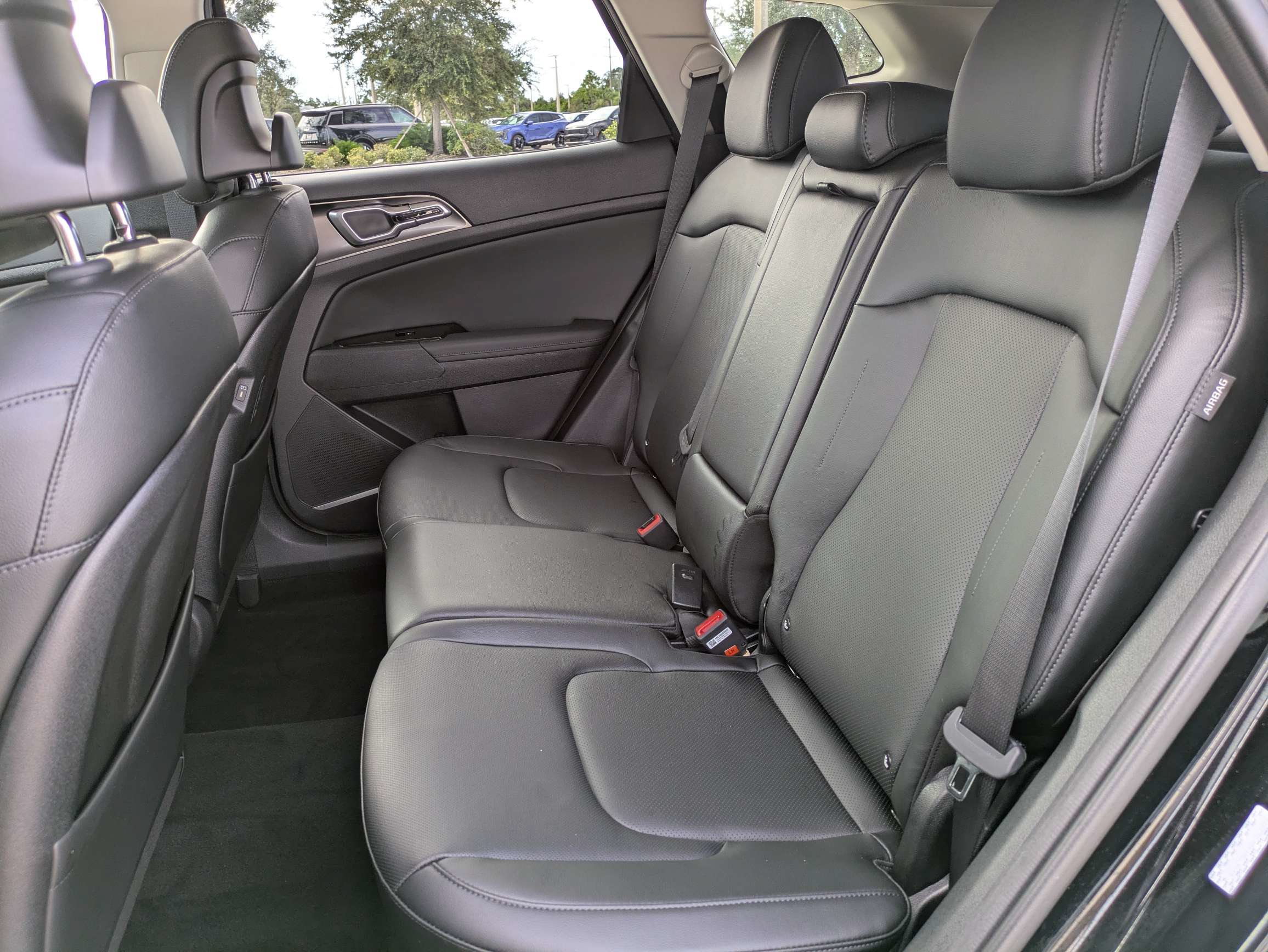 Certified 2025 Kia Sportage EX FWD image 13