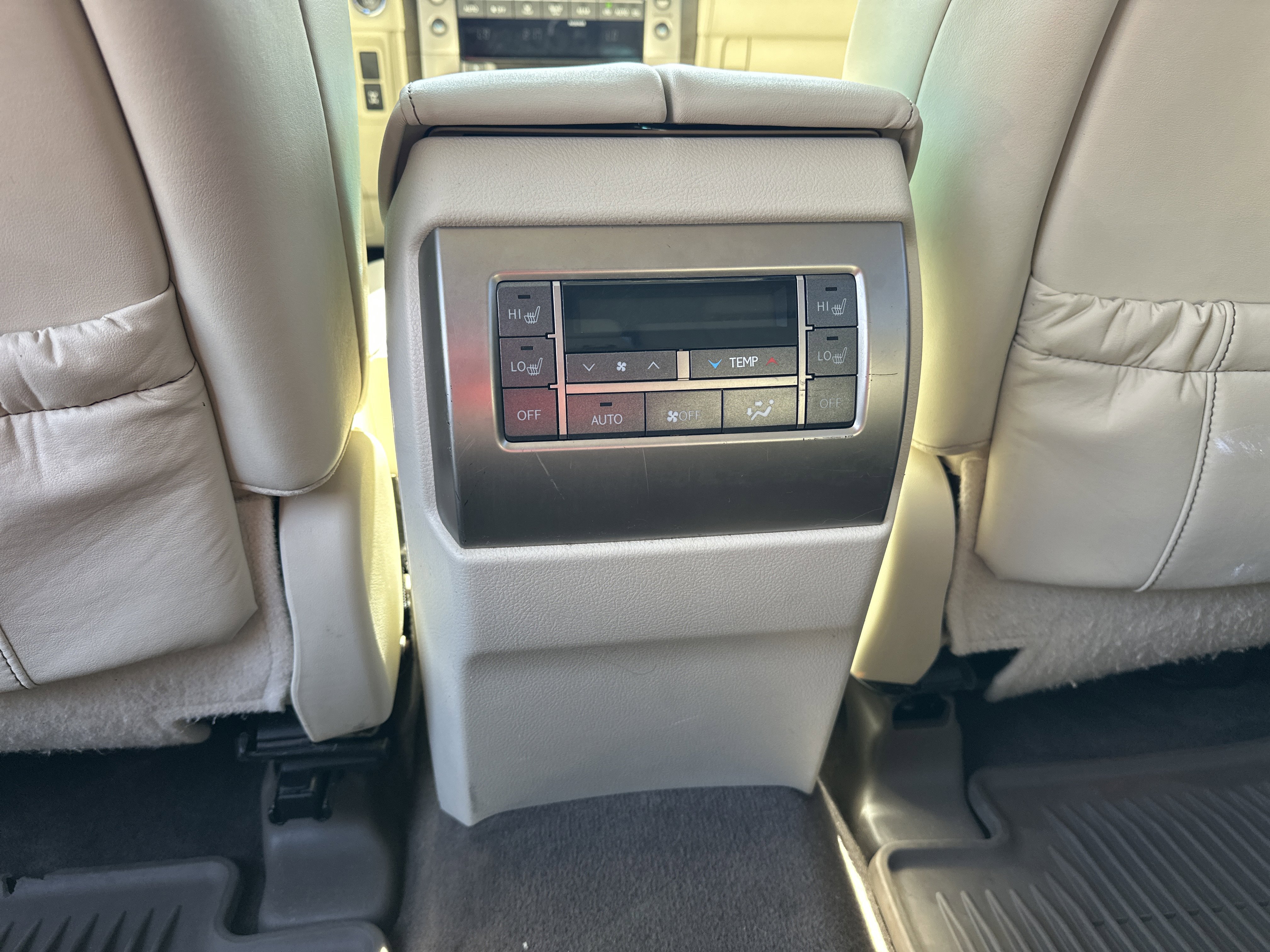 Used 2016 Lexus GX 460 w/ Premium Package image 24