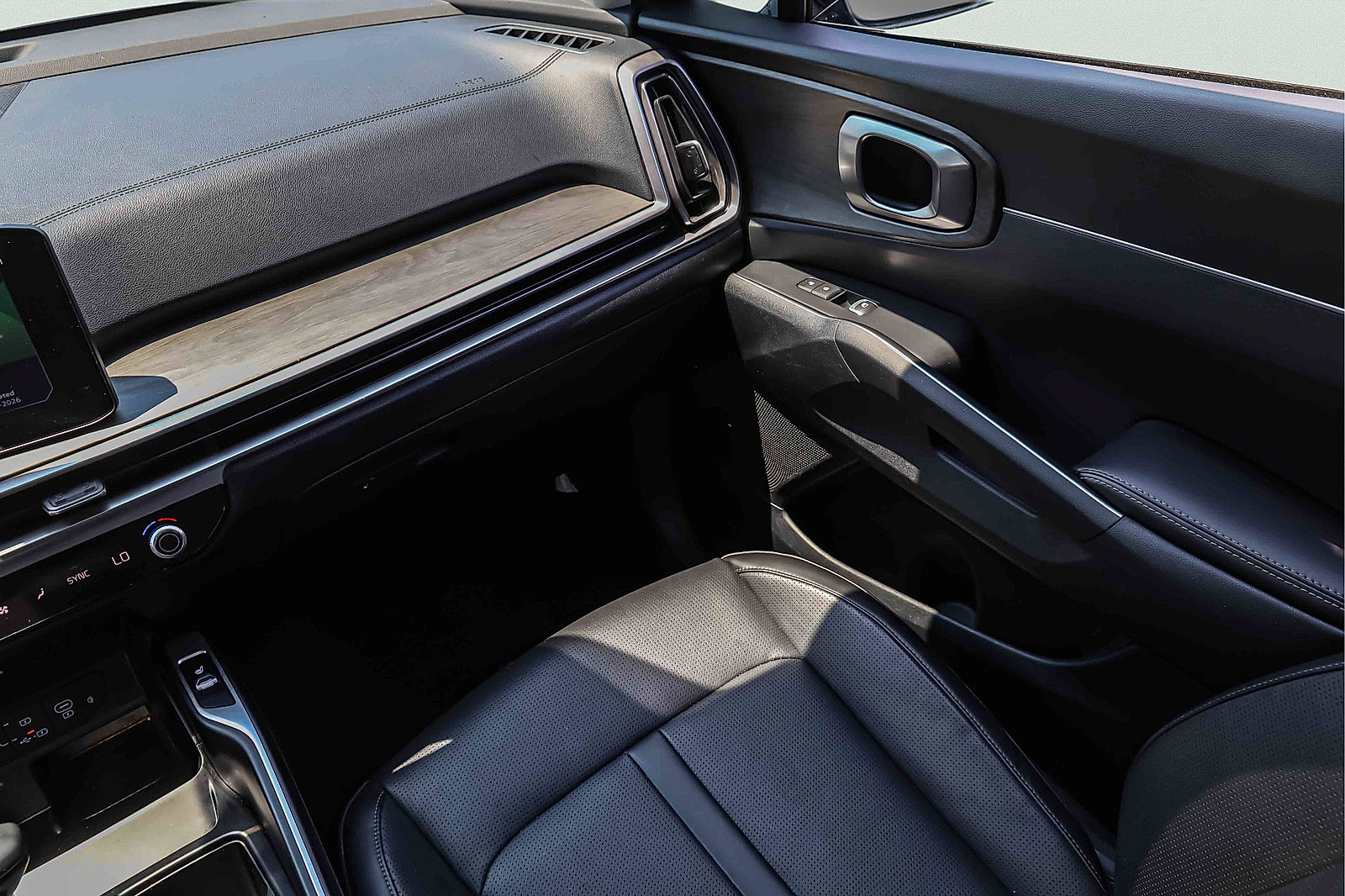 Certified 2024 Kia Sorento X-Line EX AWD/4WD image 18