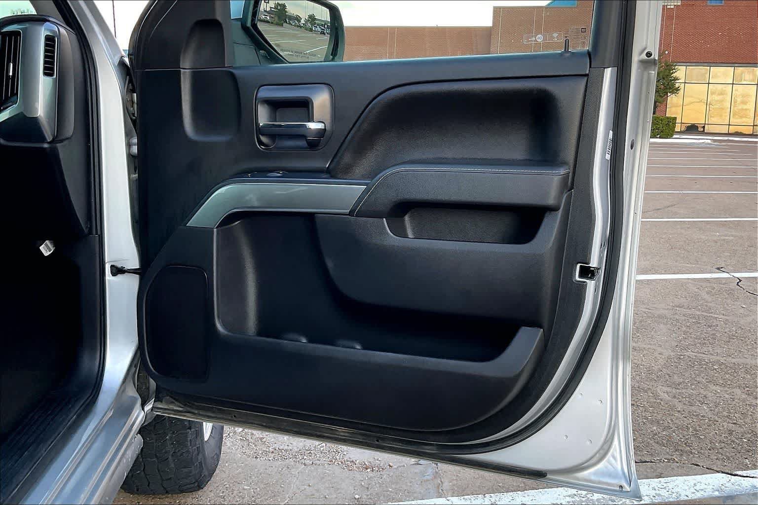 Used 2016 Chevrolet Silverado 1500 LT AWD/4WD image 26