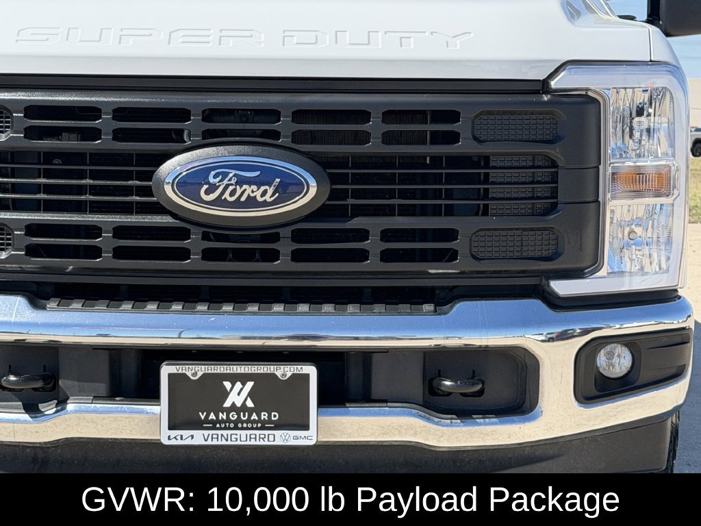 Used 2025 Ford F250 XL w/ XL Driver Assist Package RWD image 4