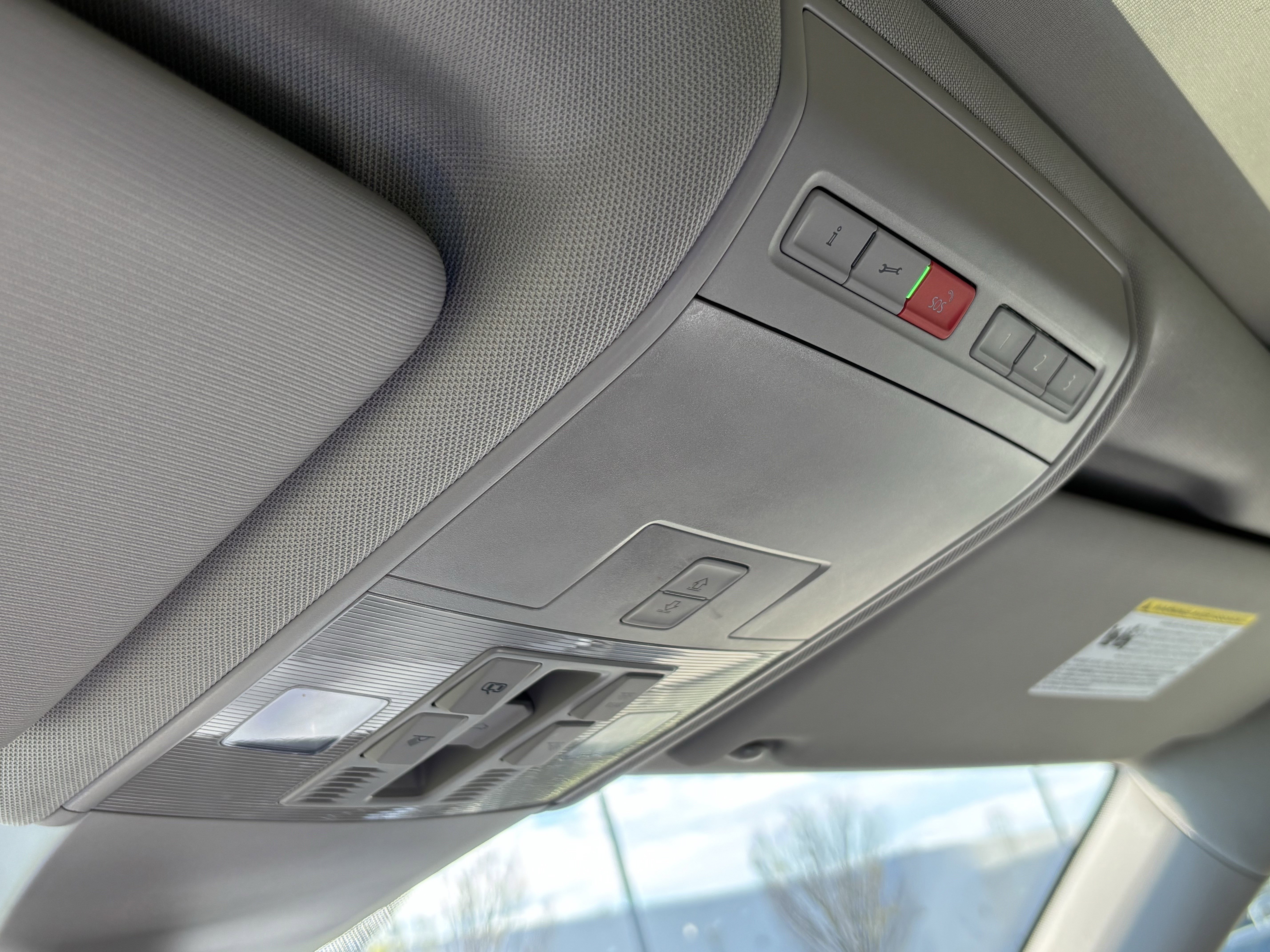 Used 2019 Volkswagen Atlas SEL image 28