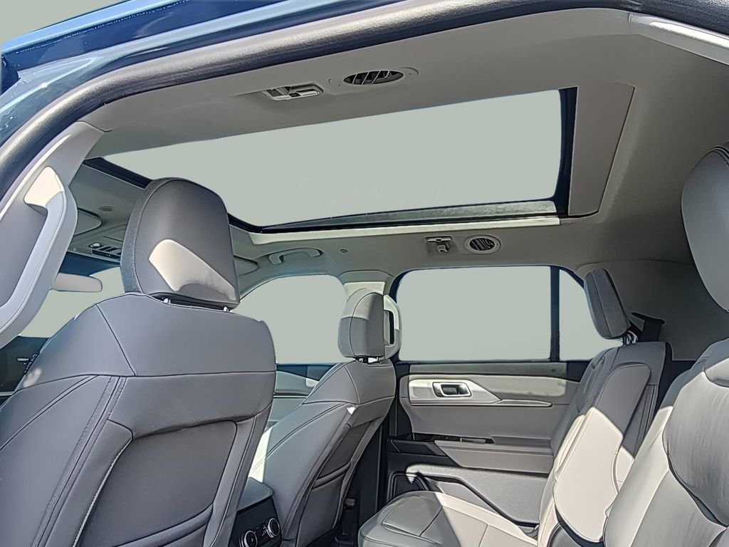 New 2026 Ford Explorer Active w/ Active Comfort Package image 19