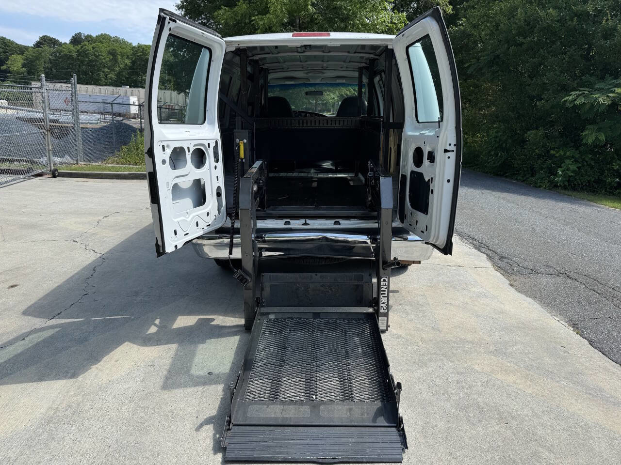 Used 2007 Ford E-150 and Econoline 150 image 12